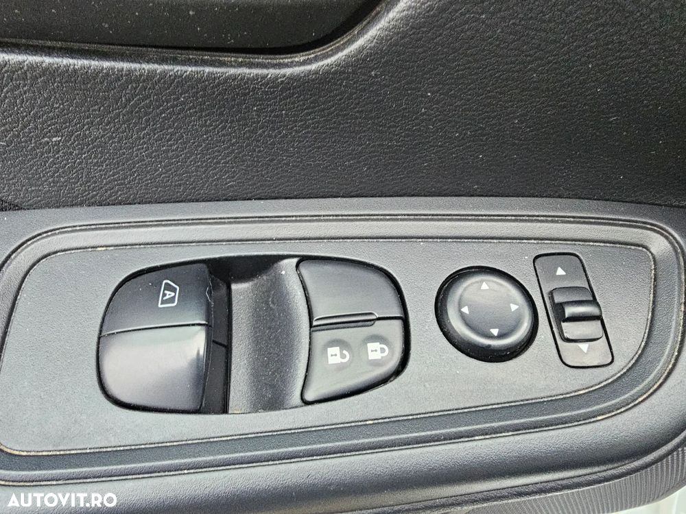 Nissan Micra 1.0L Visia - 17