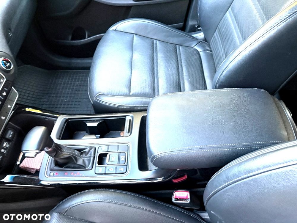 Kia Sorento - 8