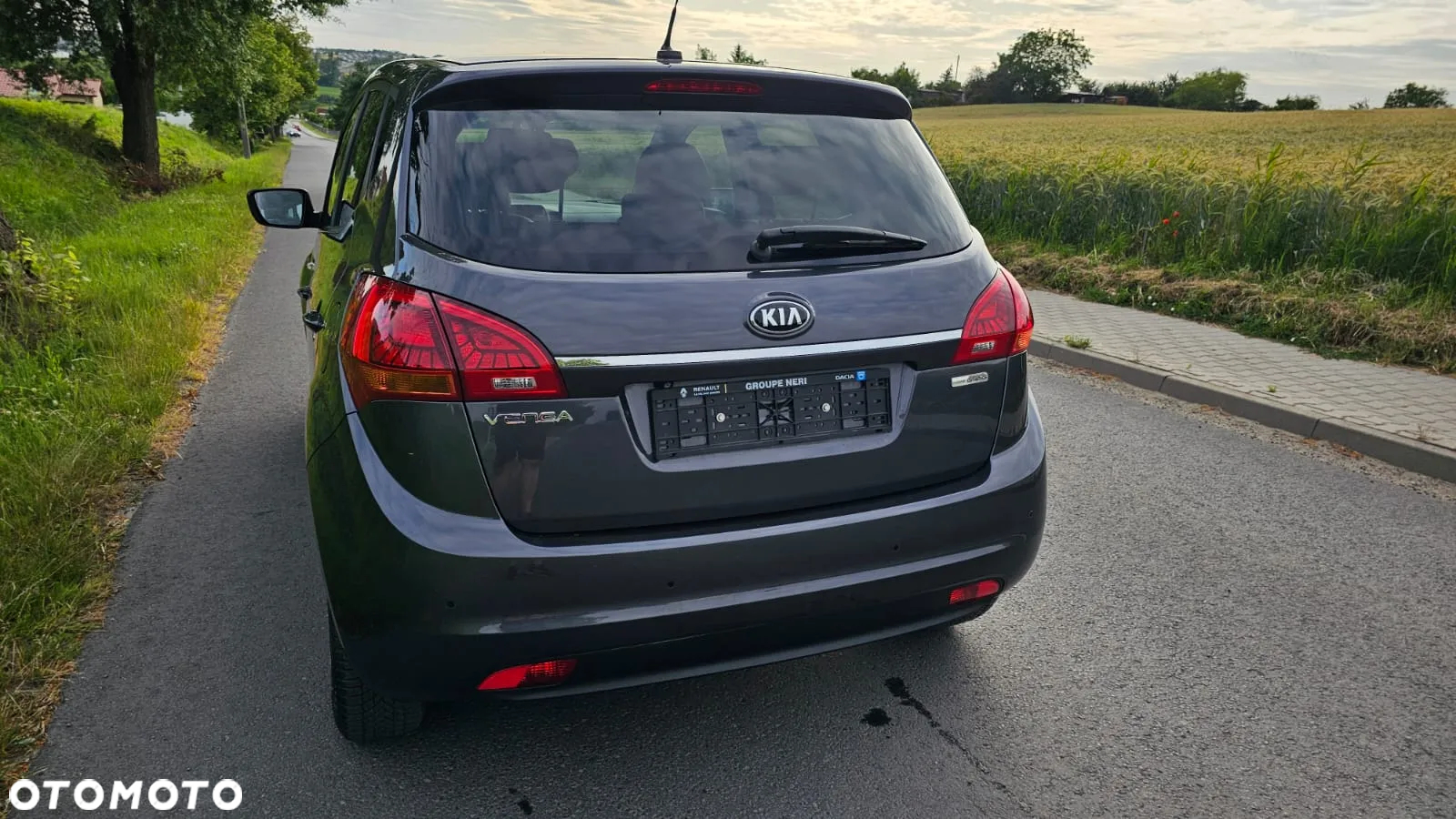 Kia Venga - 17