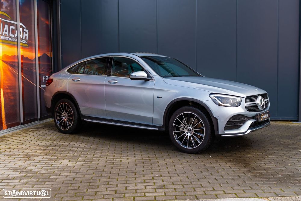Mercedes-Benz GLC 300 e Coupe 4Matic 9G-TRONIC AMG Line - 3