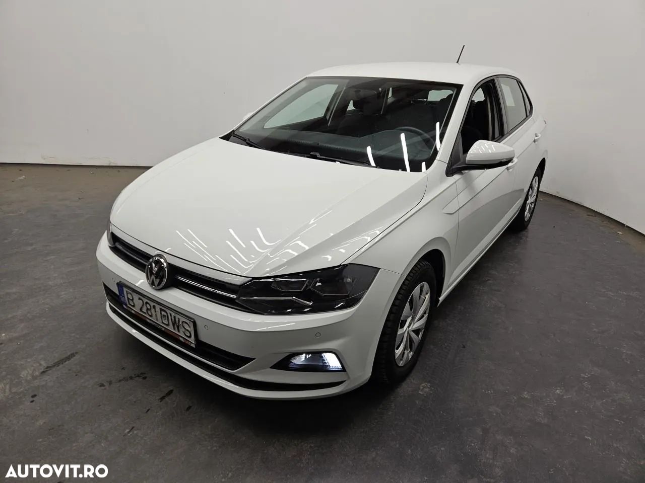 Volkswagen Polo 1.6 TDI Comfortline - 1
