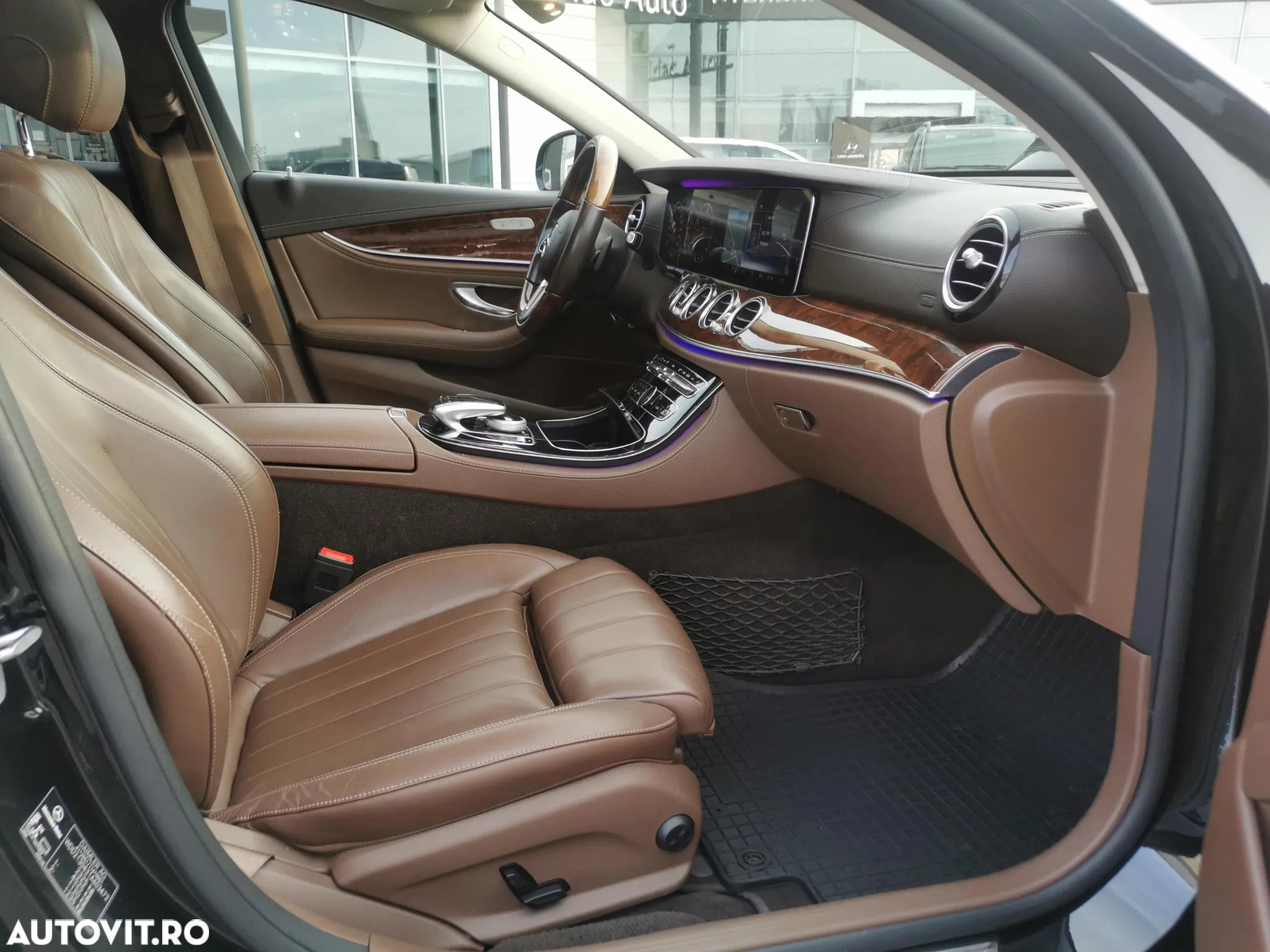Mercedes-Benz E - 15