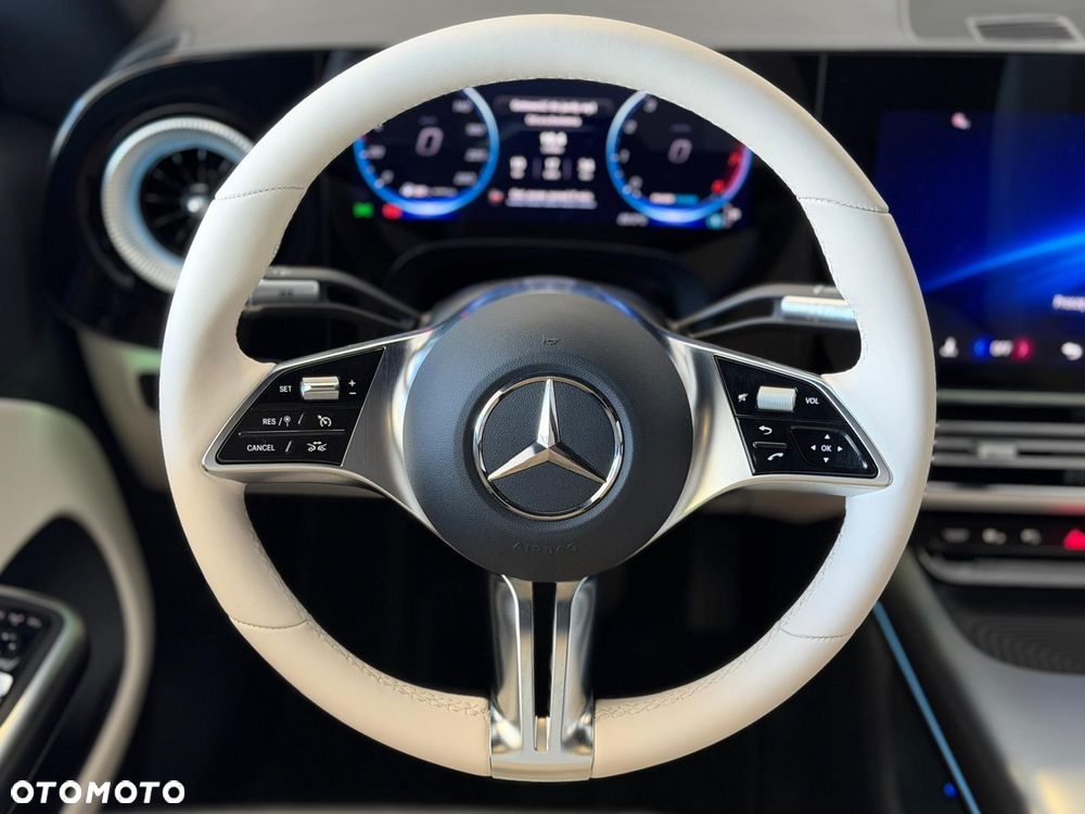 Mercedes-Benz CLA 200 mHEV 8G-DCT - 12