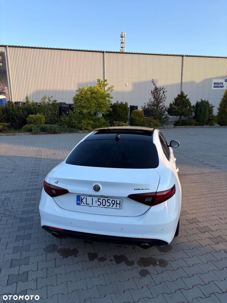 Alfa Romeo Giulia 2.0 Turbo TI Q4 - 6