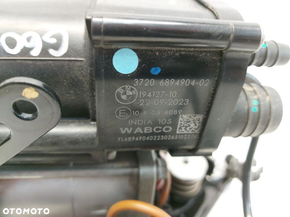 BMW 5 G60 Pompa kompresor zawieszenia pneumatycznego 6894904 - 3