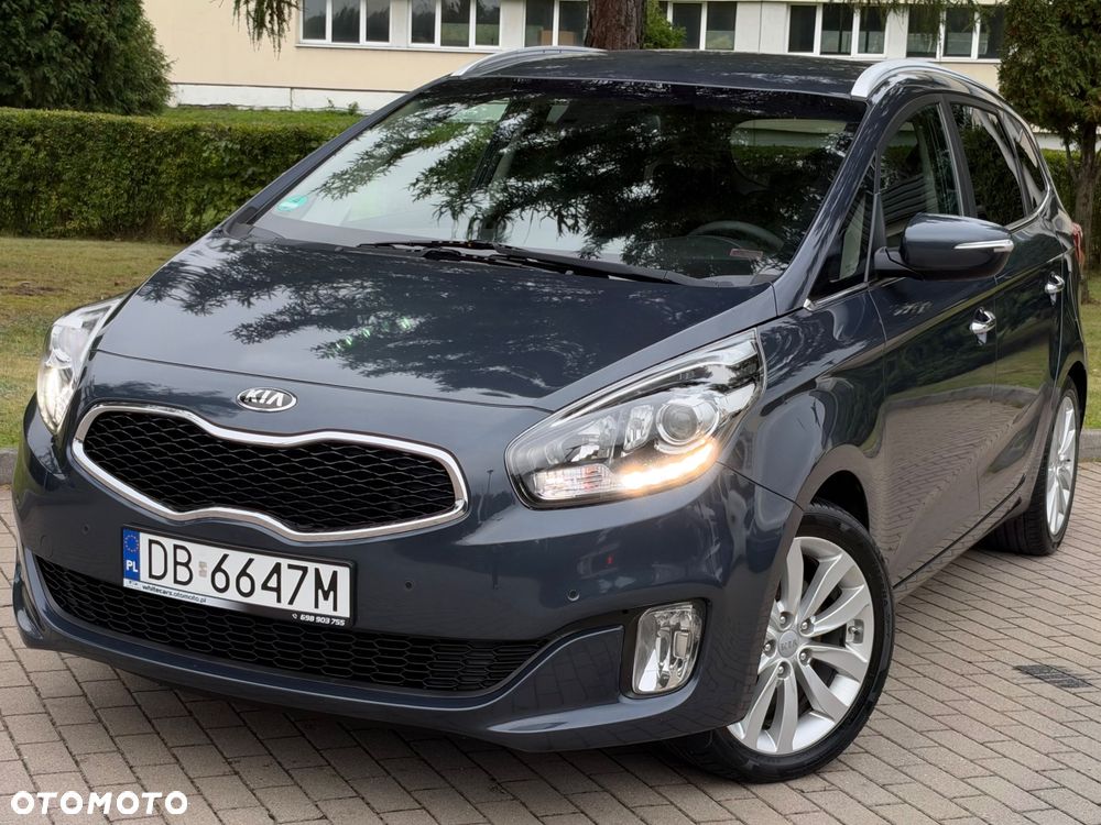 Kia Carens 1.7 CRDi 141 Dream Team Edition - 17