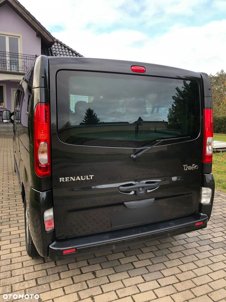 Renault Trafic Grand Passenger Black Edition - 8