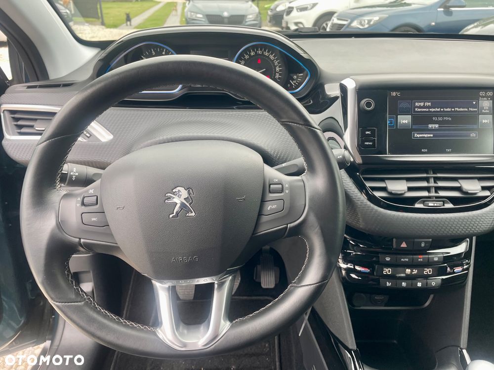 Peugeot 2008 PureTech 130 GPF Stop&Start Allure - 37