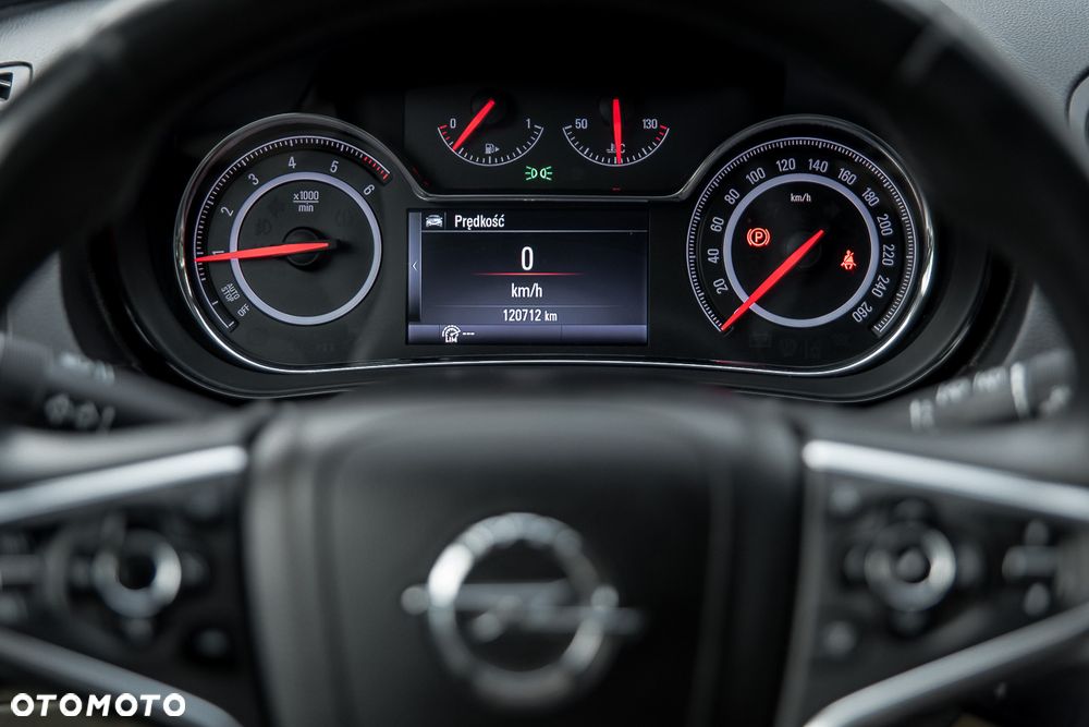 Opel Insignia 2.0 CDTI Cosmo S&S - 17
