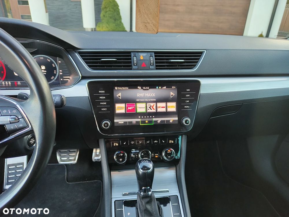 Skoda Superb 2.0 TDI Active DSG7 - 28