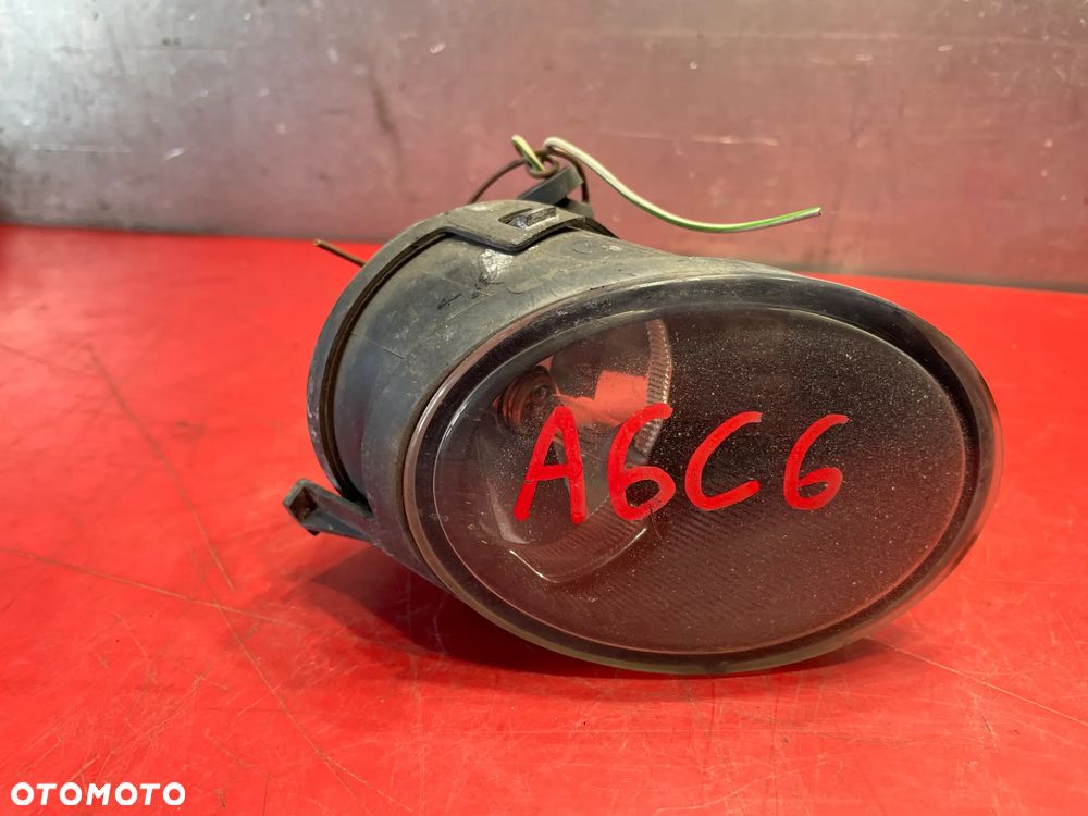 AUDI A6 C6 HALOGEN LEWY - 1