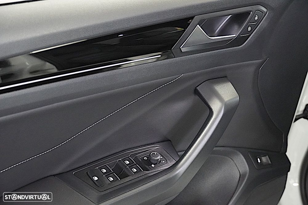 VW T-Roc 1.5 TSI R-Line DSG - 15