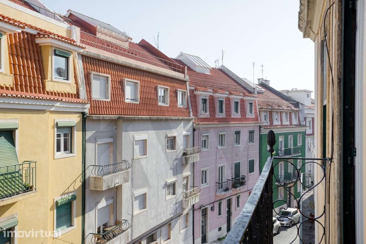Apartamento T3 renovado, de charme, na Tv. de São Plácido - Grande imagem: 5/33