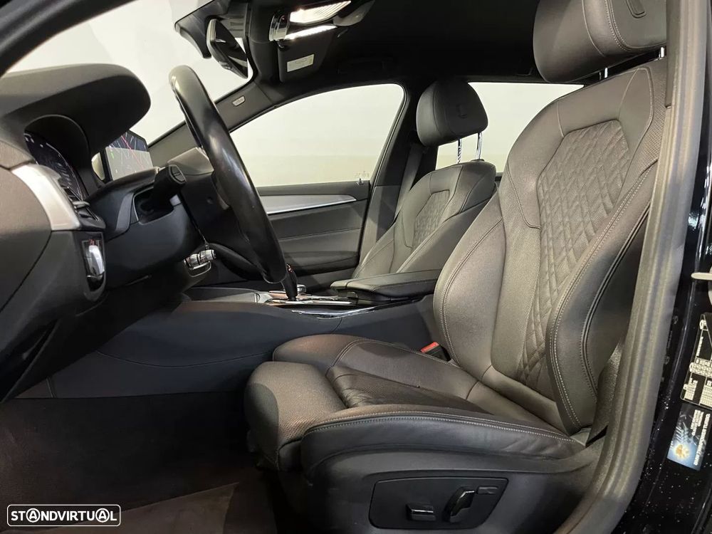 BMW 520 d Pack Desportivo M Auto - 13