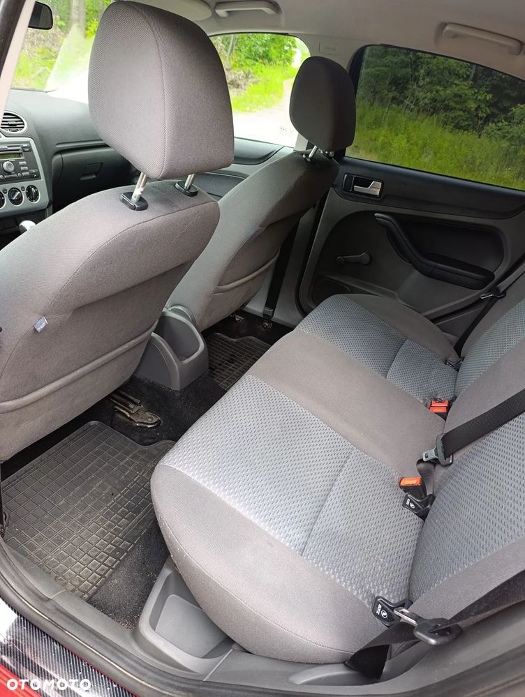 Ford Focus 1.6 Ambiente - 21