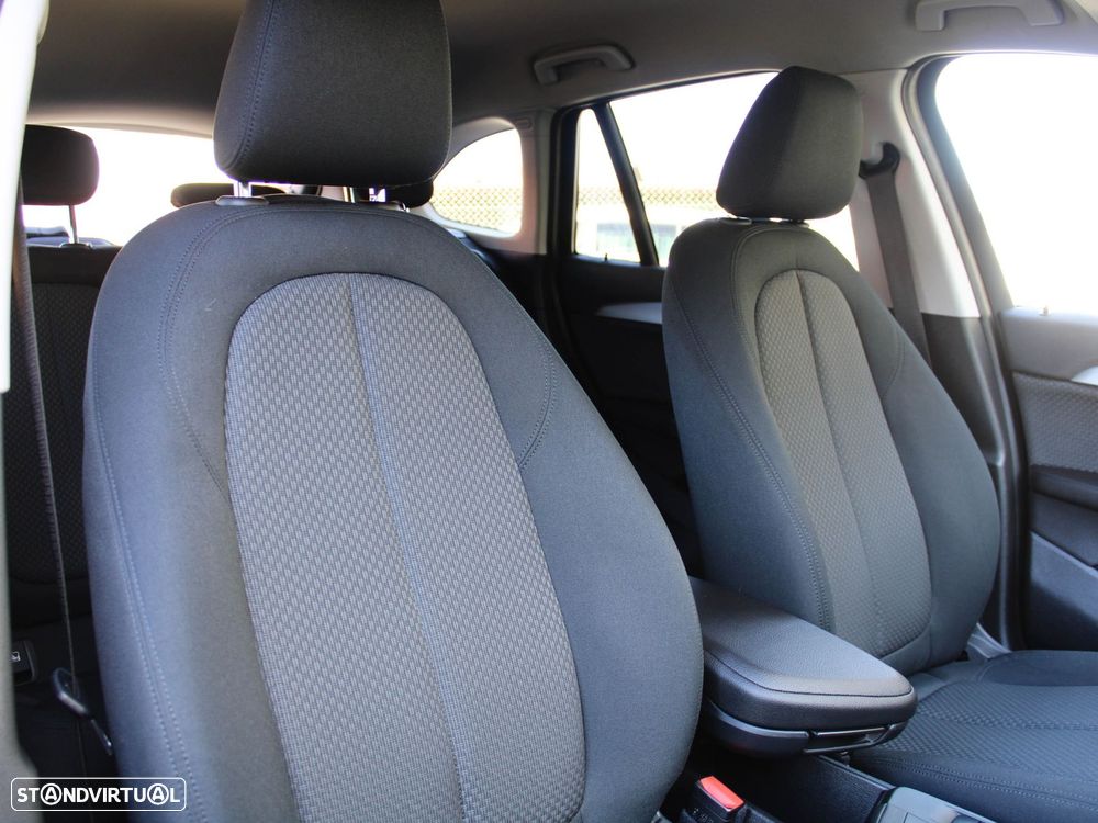 BMW X1 18 d sDrive Auto - 59