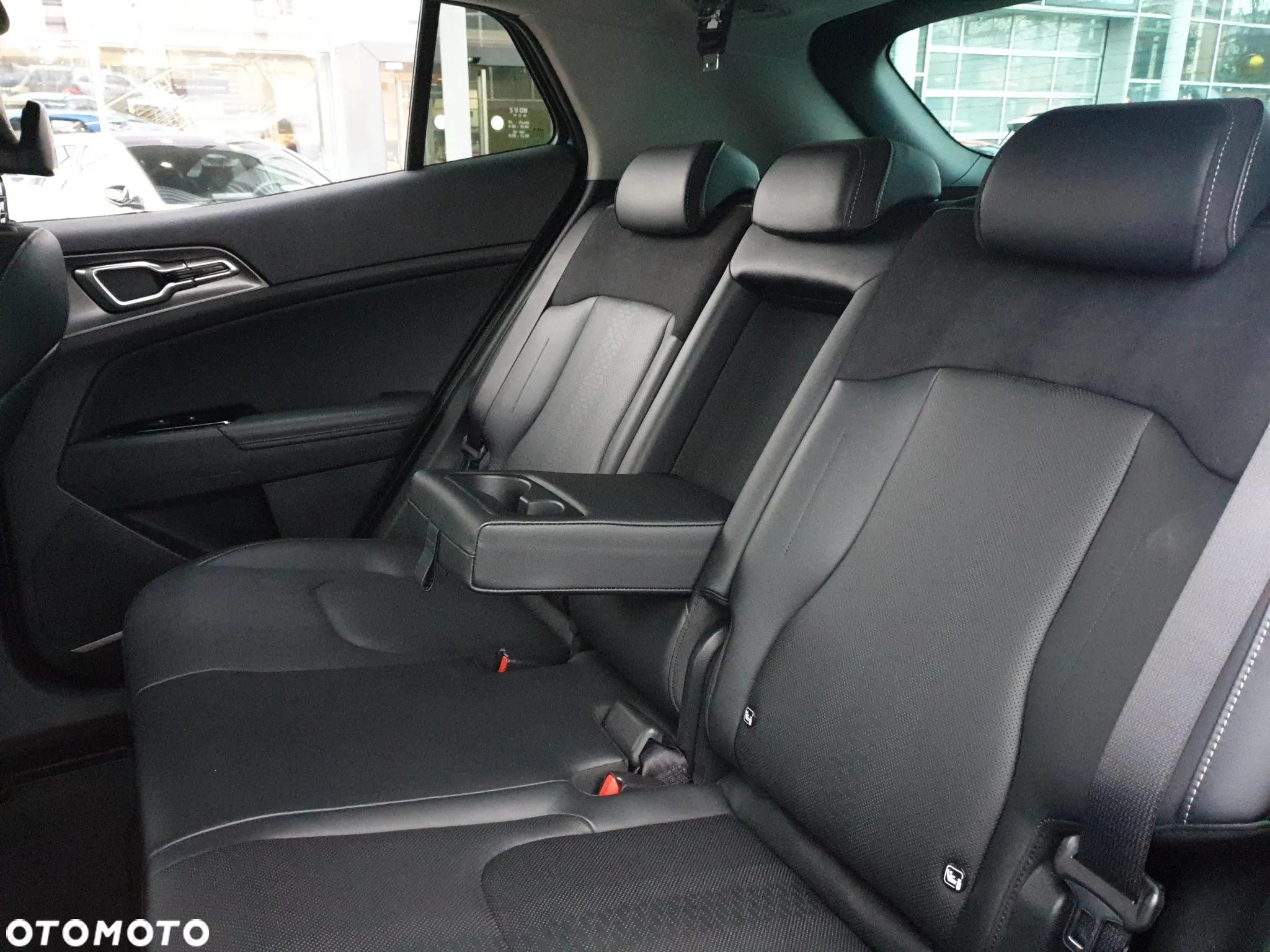 Kia Sportage 1.6 T-GDI HEV Business Line 2WD - 16