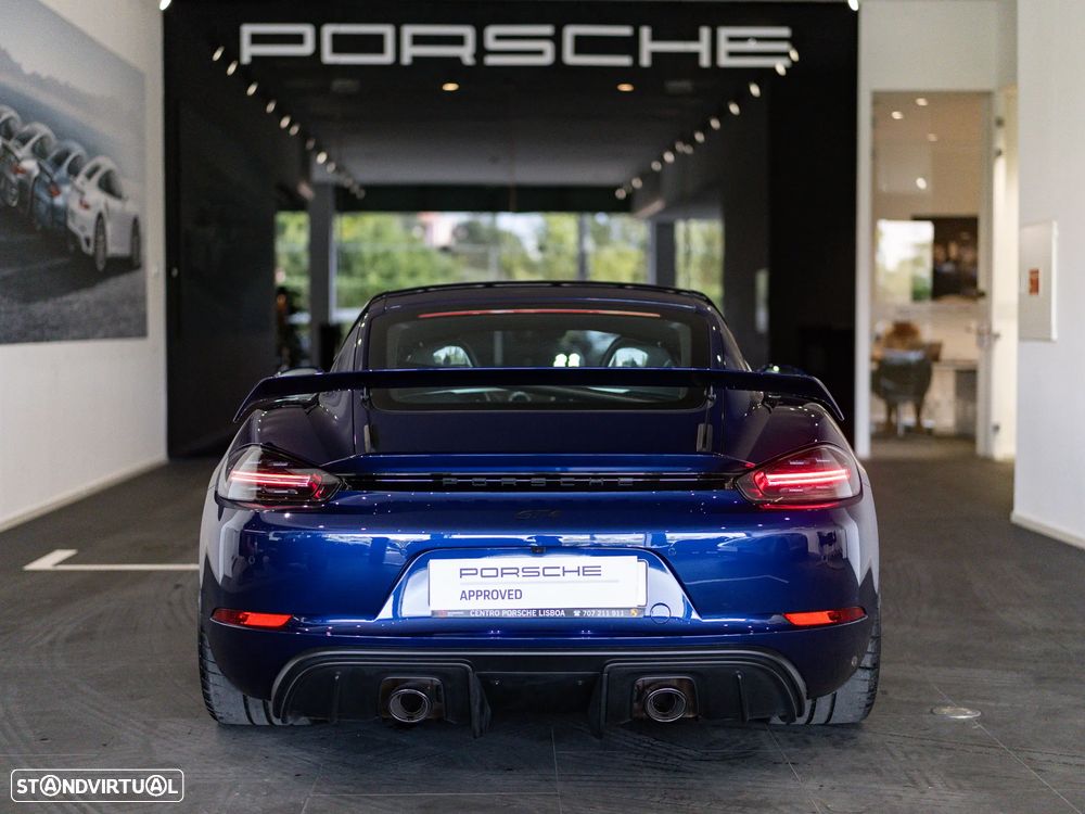 Porsche 718 Cayman GT4 PDK - 10