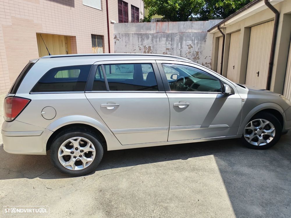 Opel Astra 1.3 CDTI Cosmo - 4