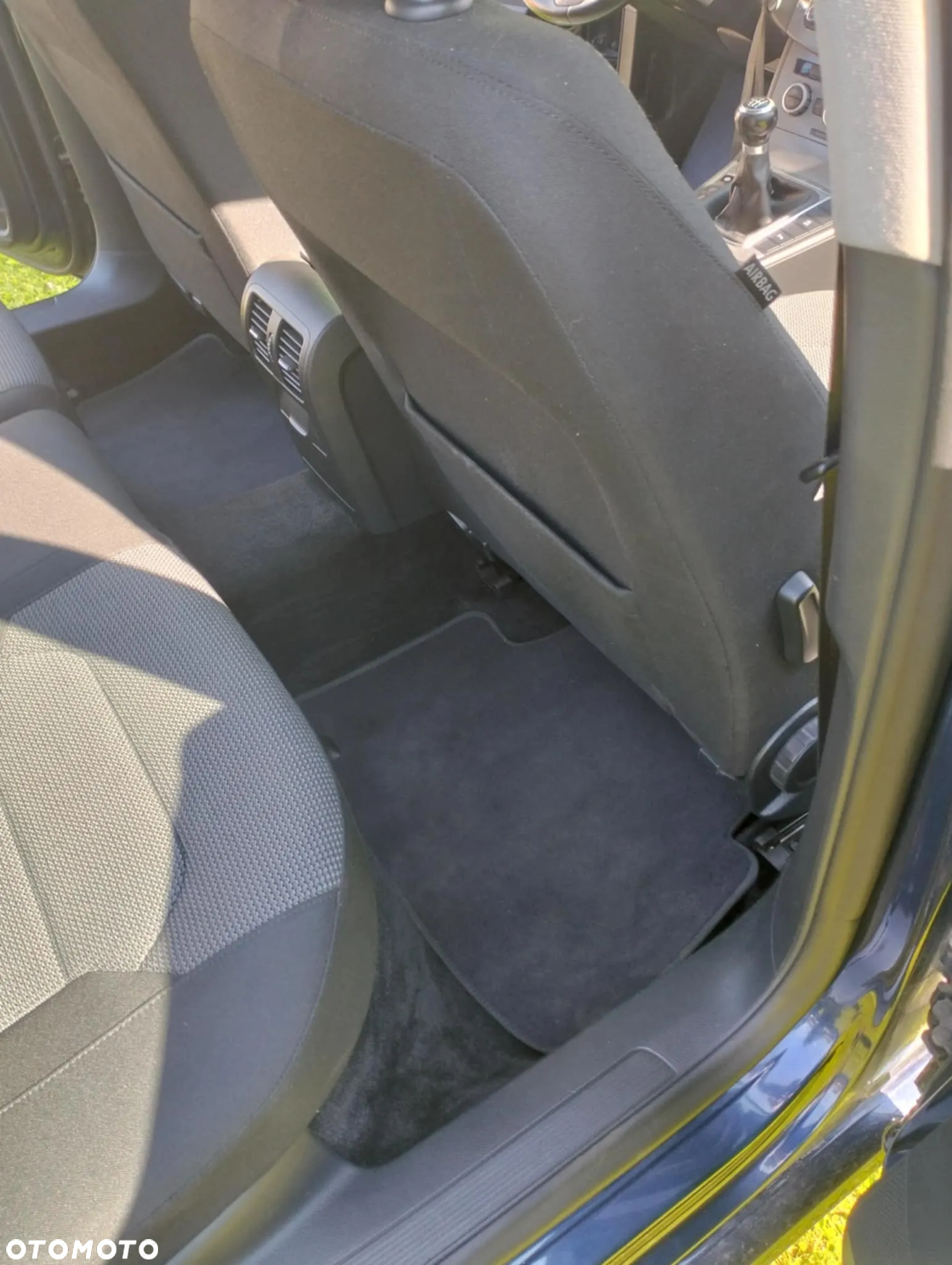Volkswagen Passat 1.6 TDI Comfortline - 5