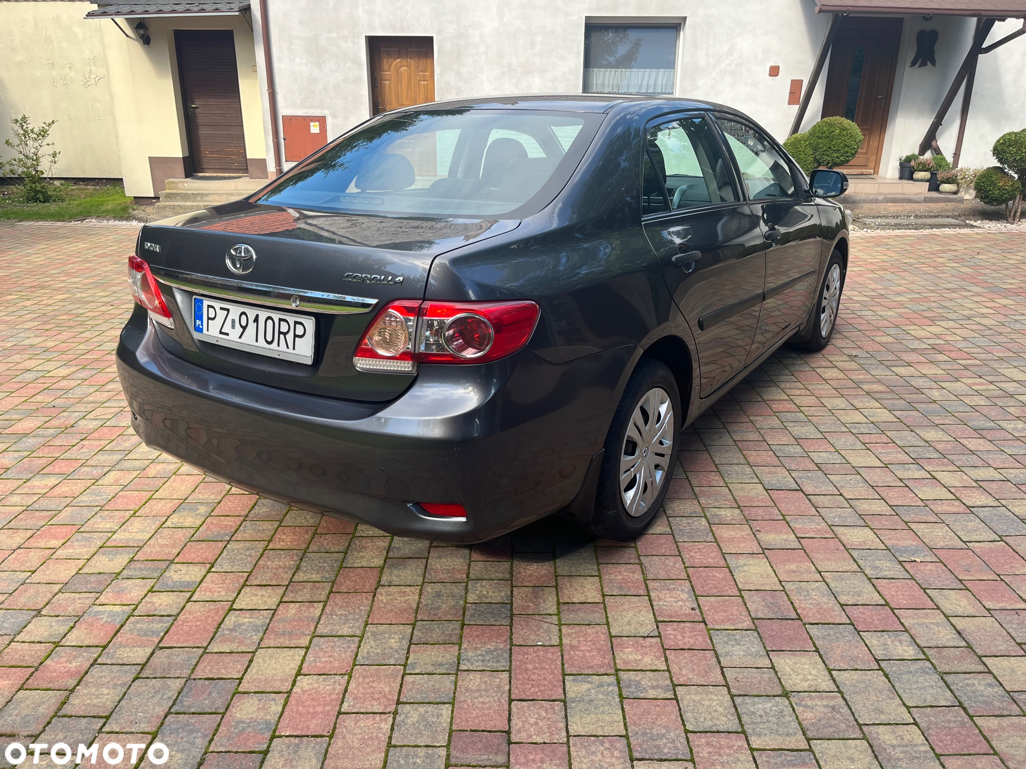 Toyota Corolla - 4