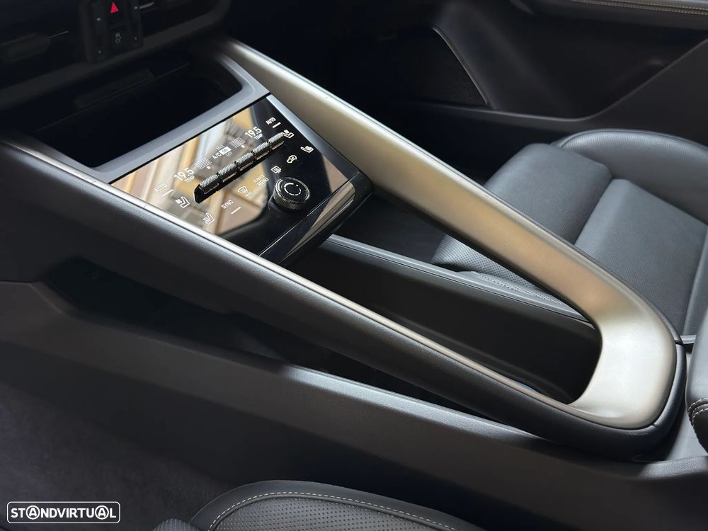Porsche Macan Electric Turbo - 23