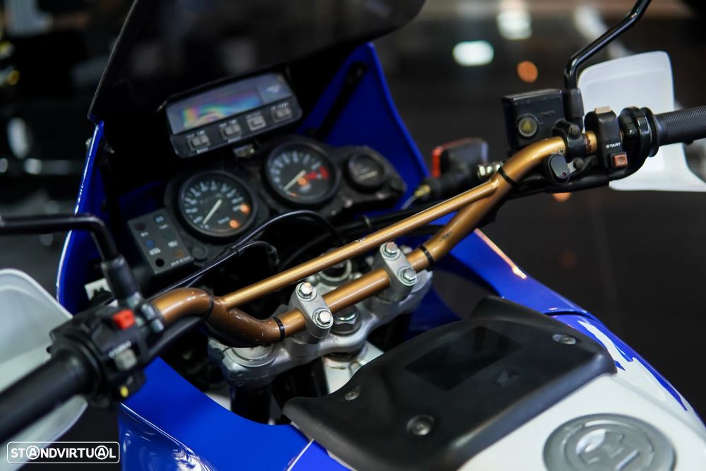 Honda Africa Twin 750 Adventure - 37