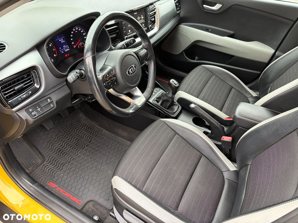 Kia Stonic 1.4 L - 9