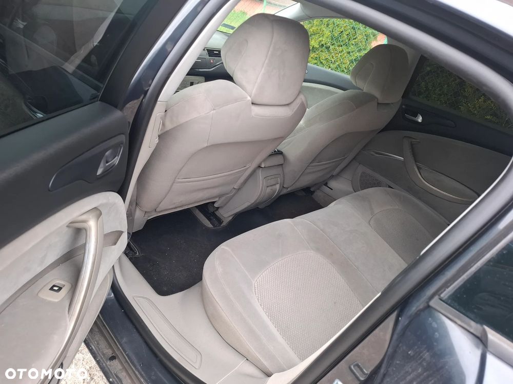 Citroën C5 2.0 HDi Confort - 10
