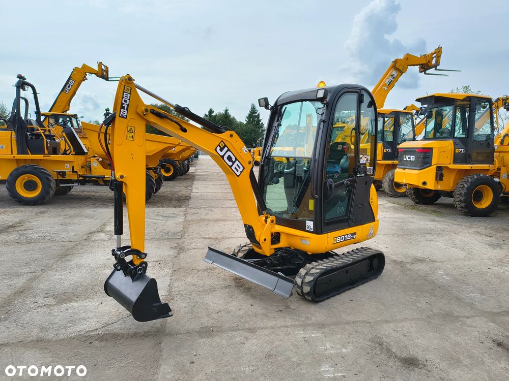 JCB 8018 - 3