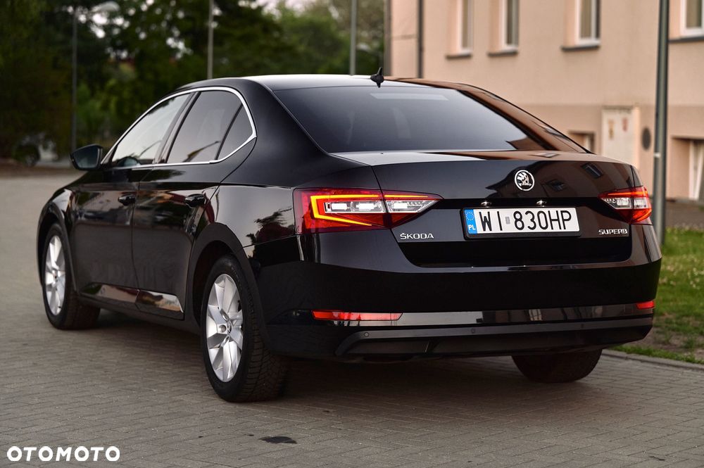 Skoda Superb 2.0 TDI Ambition DSG7 - 11