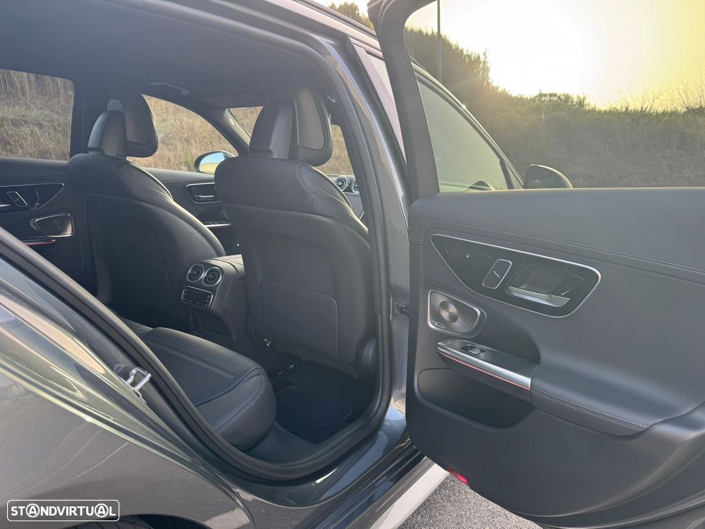 Mercedes-Benz C 300 e AMG Line - 22