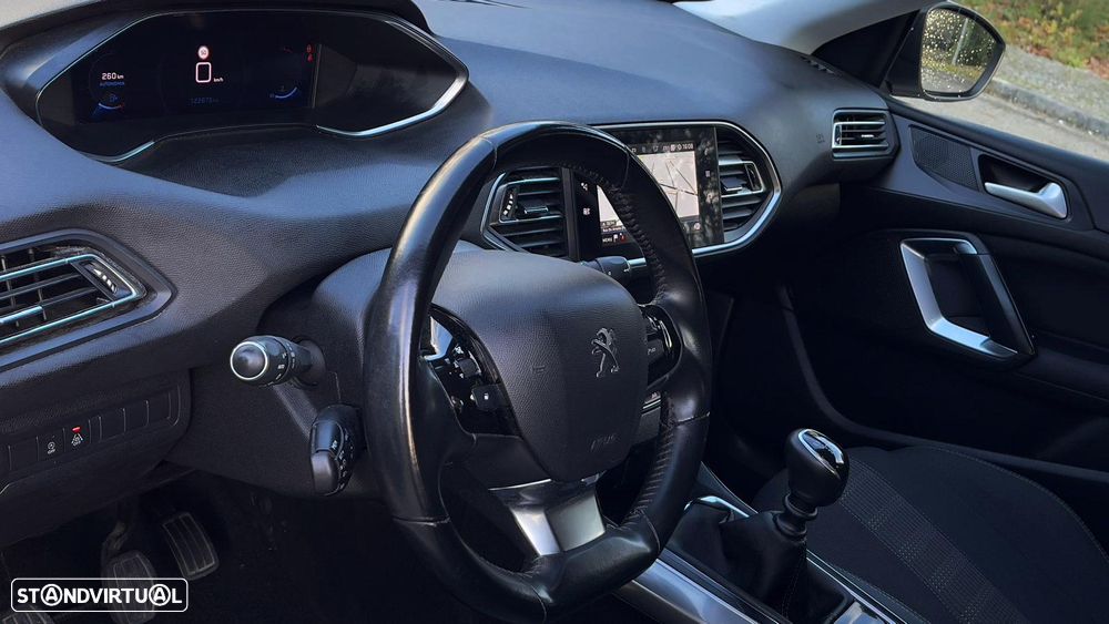 Peugeot 308 1.5 BlueHDi Allure Pack - 22