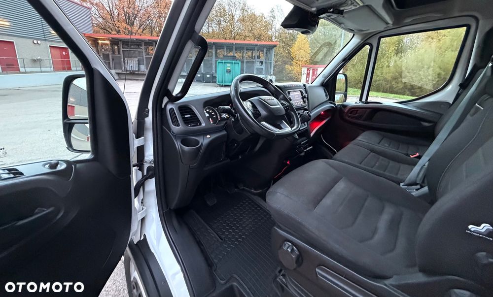 Iveco DAILY 35-180 3.0 DIESEL 175KM - 22