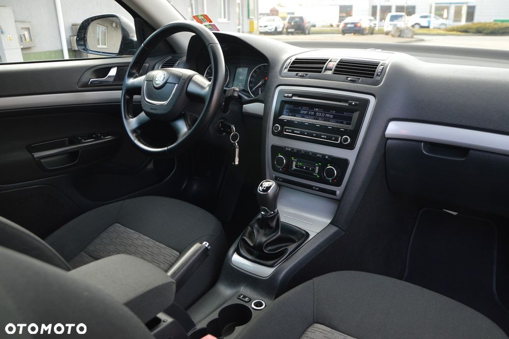 Skoda Octavia 1.6 TDI DPF Elegance - 24