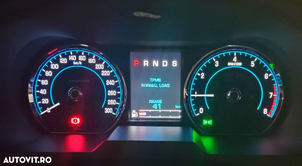 Jaguar XF 2.0 Turbo - 39