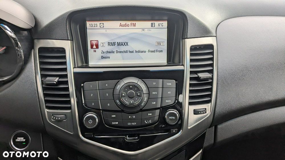 Chevrolet Cruze - 25