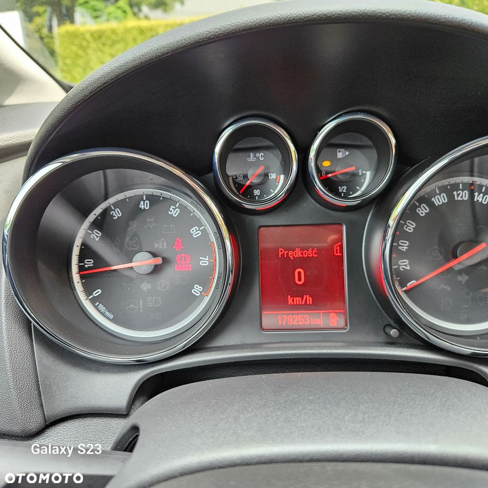 Opel Astra 1.6 Color Edition - 34