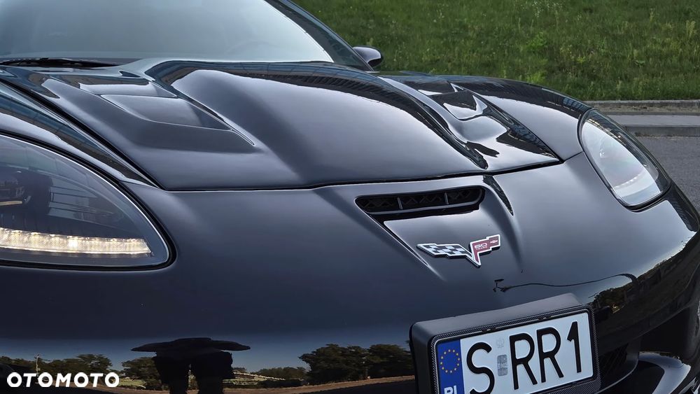 Chevrolet Corvette - 4
