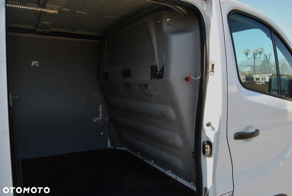 Renault Trafic - 11