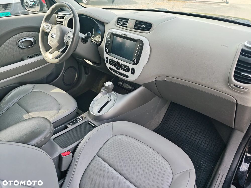 Kia Soul e-Soul 39kWh M - 10