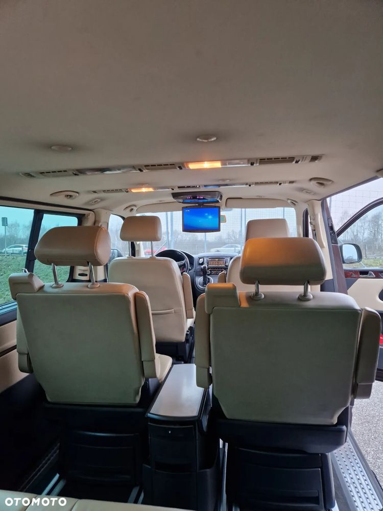 Volkswagen Multivan - 13