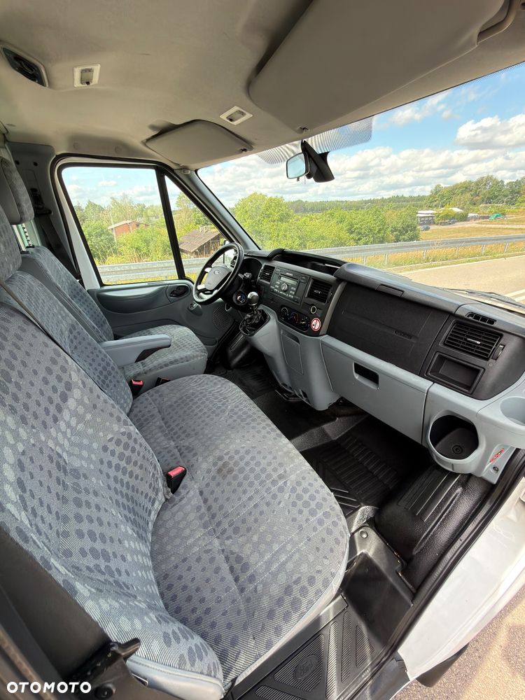 Ford Transit - 8