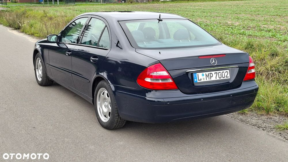 Mercedes-Benz Klasa E 200 Kompressor Automatik Classic - 28