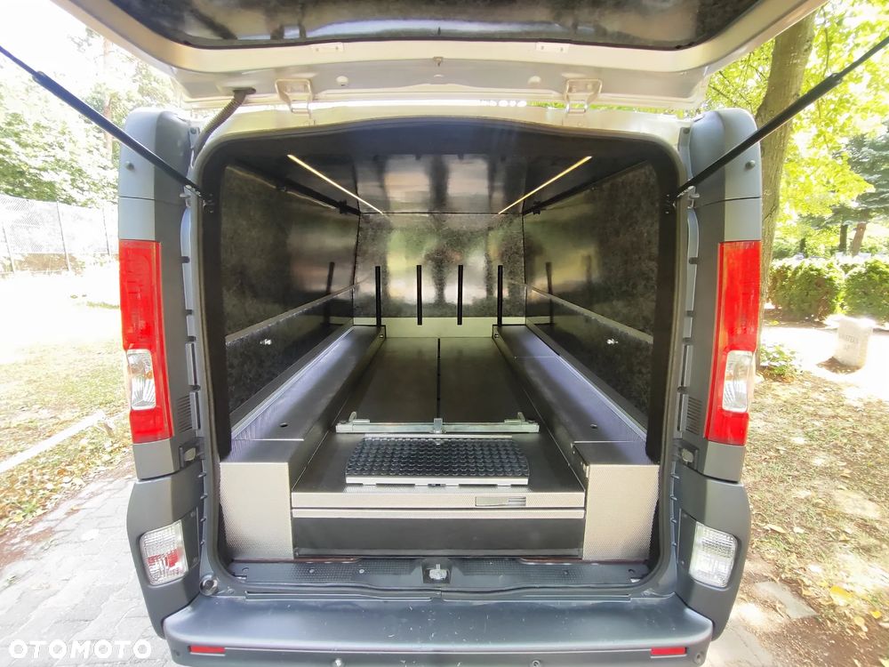 Opel Vivaro - 16