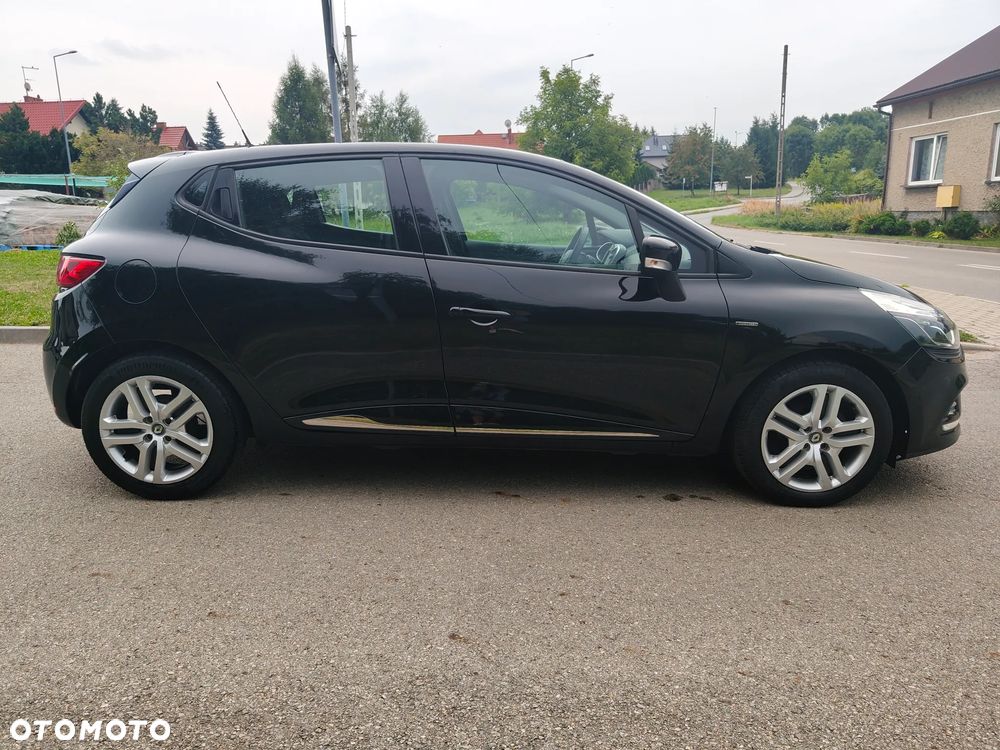 Renault Clio 1.2 16V 75 LIMITED - 4