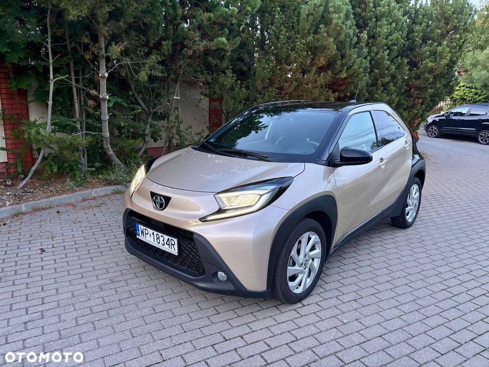 Toyota Aygo X 1.0 VVT-i X-play X-shift - 1