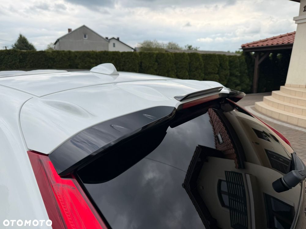 Volvo V40 D2 Inscription - 12
