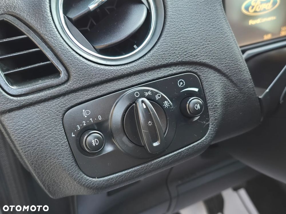 Ford S-Max 2.0 Titanium - 22