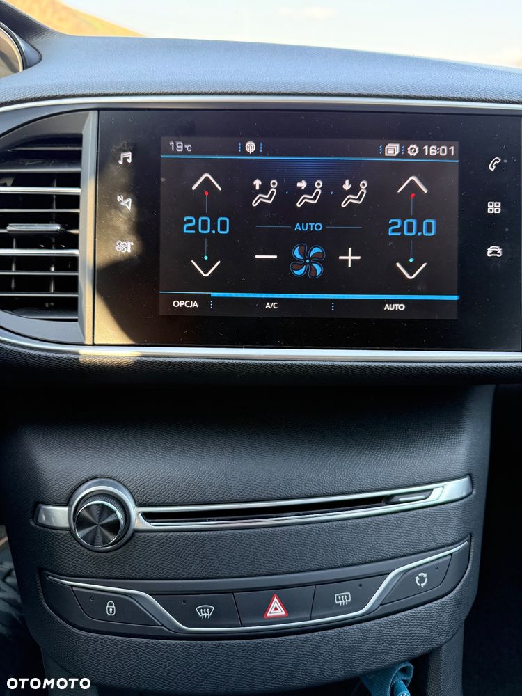 Peugeot 308 1.2 PureTech GPF Allure Pack S&S - 33